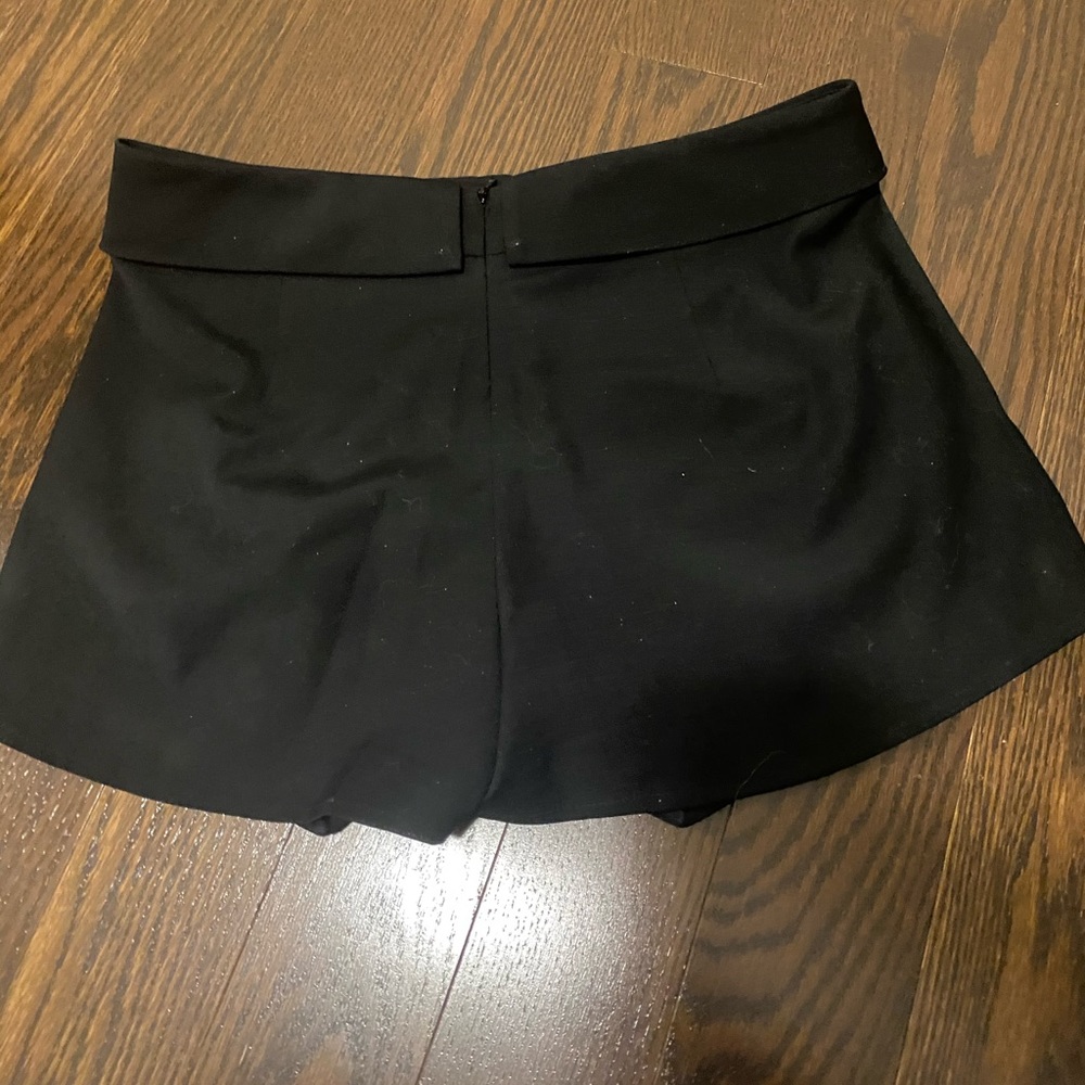 Black skort - Picture 2 of 3